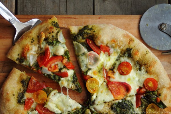 Tomato Pesto Pizza