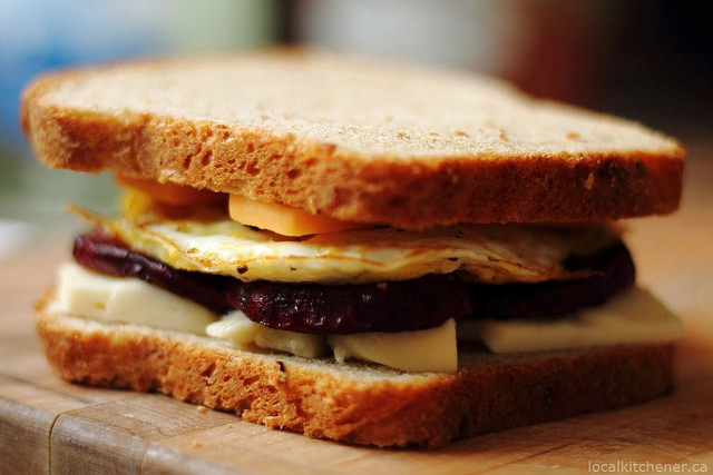 beetster egg sandwich